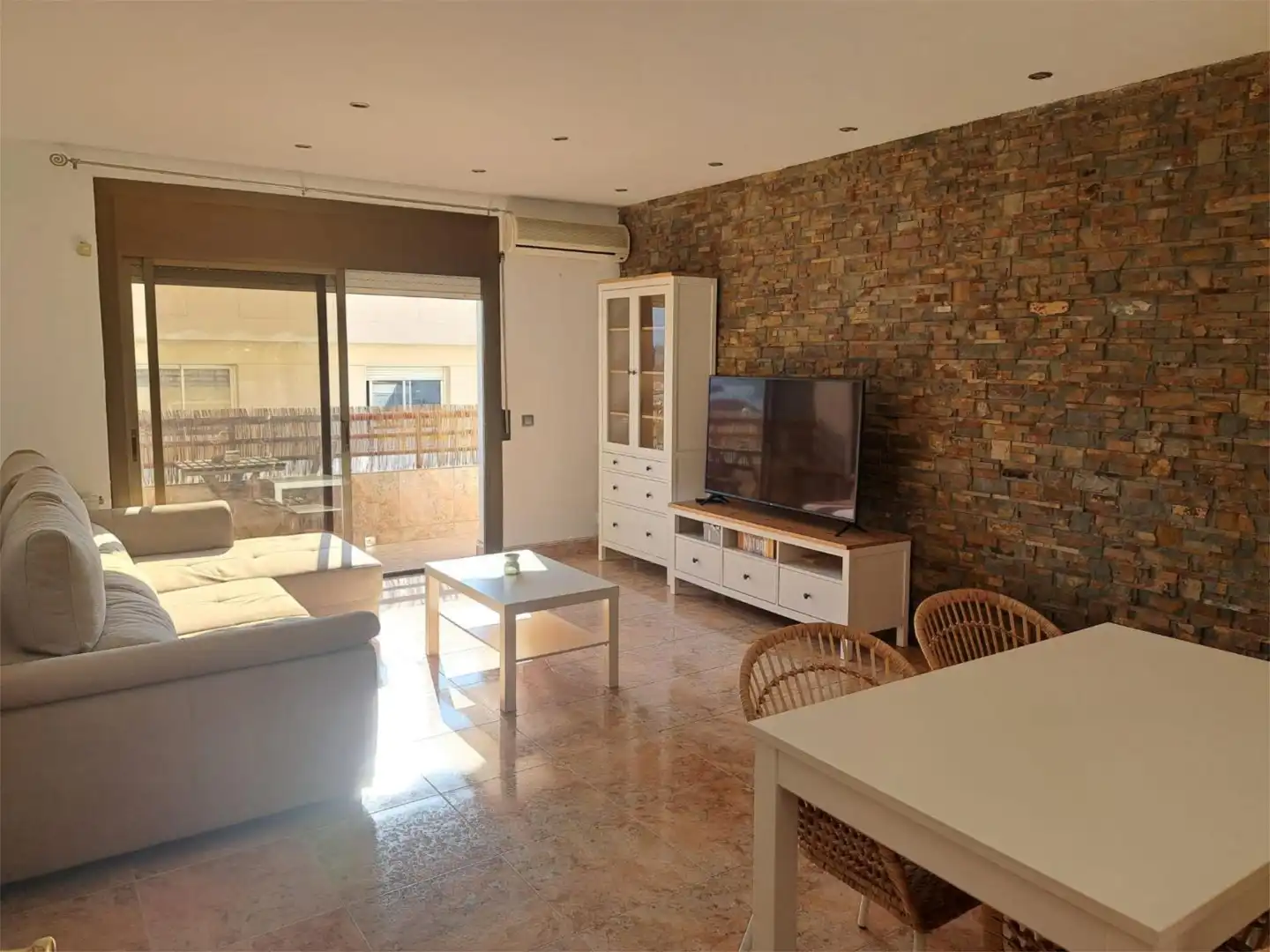 Flat for sale in Carrer de Torres Quevedo, 18, Les Roquetes Living room of Flat for sale in Sant Pere de Ribes with Air Conditioner, Heating and Balcony