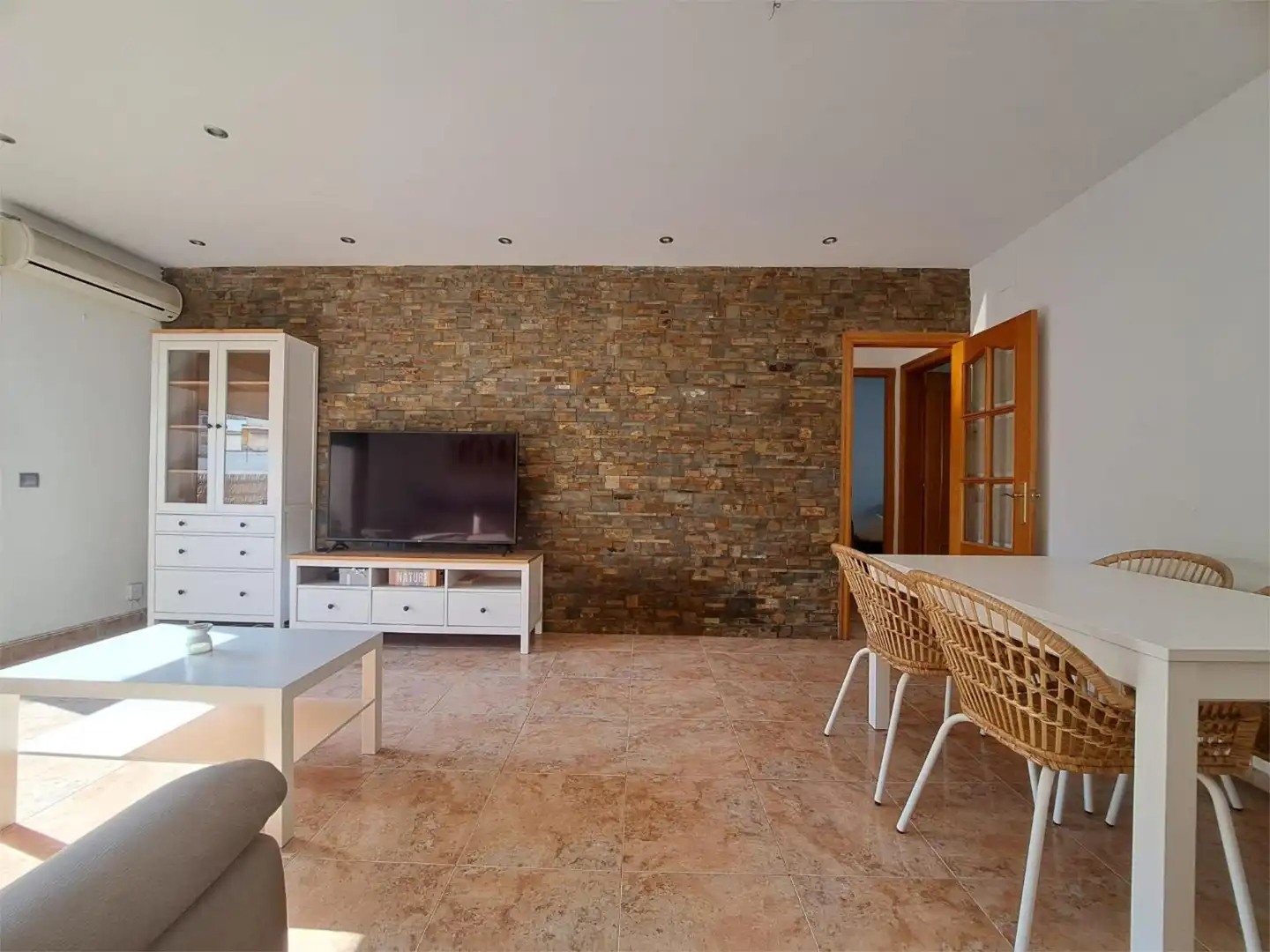 Flat for sale in Carrer de Torres Quevedo, 18, Les Roquetes Living room of Flat for sale in Sant Pere de Ribes with Air Conditioner, Heating and Balcony