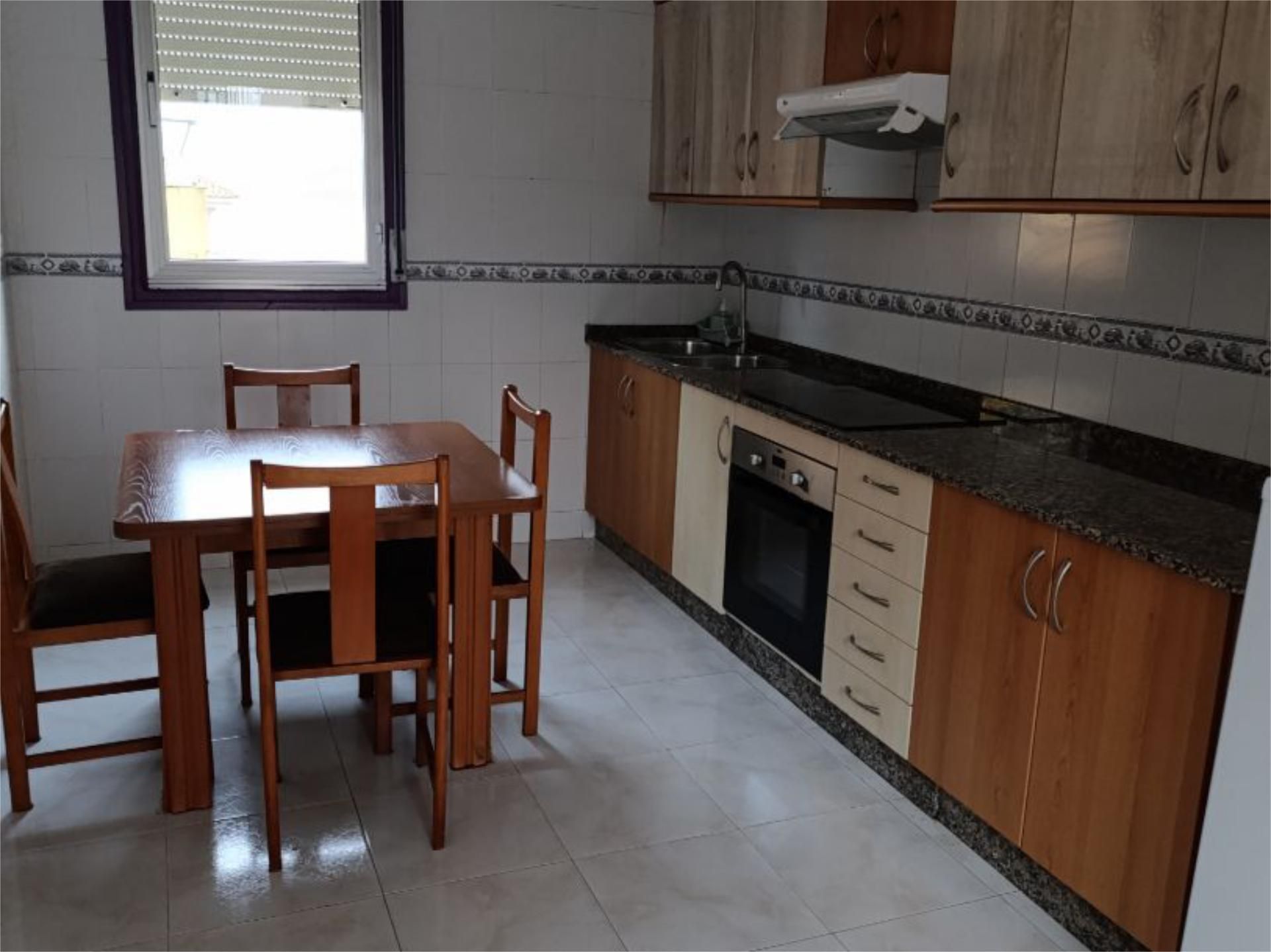 Kitchen of Flat to rent in Redondela  with Heating, Parquet flooring and Terrace