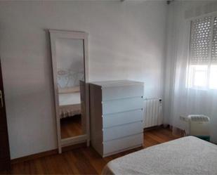 Bedroom of Flat to rent in Santiago de Compostela 