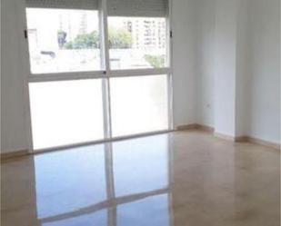 Sala d'estar de Pis de lloguer en  Sevilla Capital amb Calefacció i Jardí privat