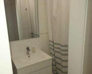 Bany de Apartament de lloguer en  Córdoba Capital amb Calefacció i Moblat