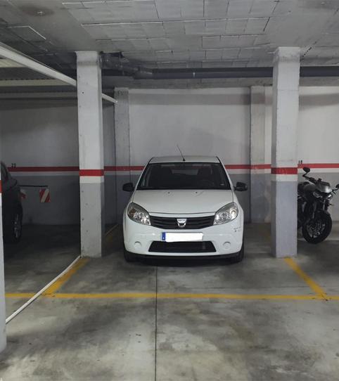 Foto 2 de Garatge en venda a Calle Silos, 61, La Paz, Alcalá de Guadaira