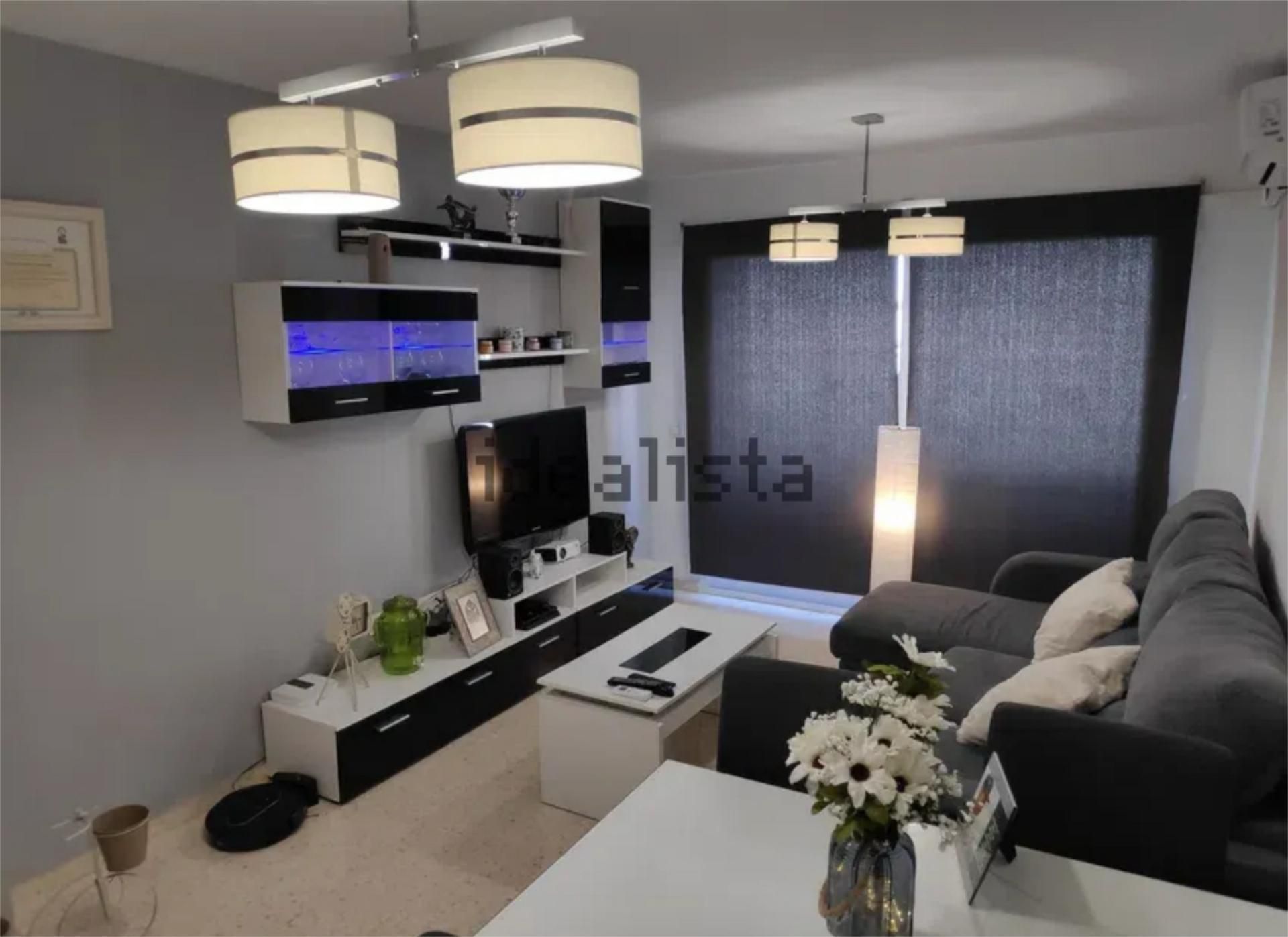 Living room of Flat for sale in La Rinconada  with Air Conditioner, Terrace and Balcony