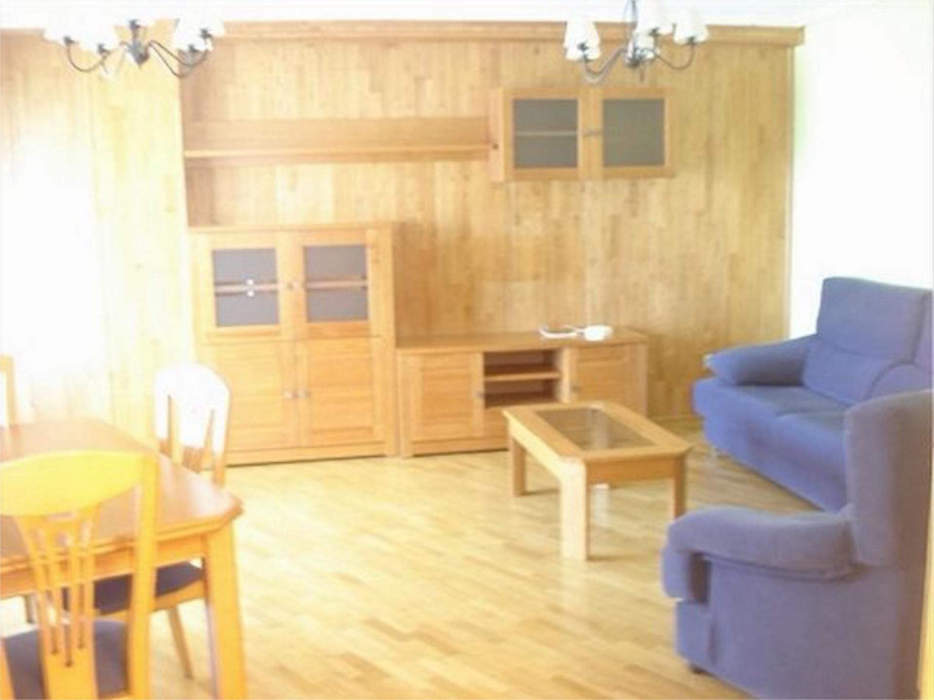 Sala d'estar de Pis de lloguer en Zamora Capital  amb Calefacció, Parquet i Terrassa