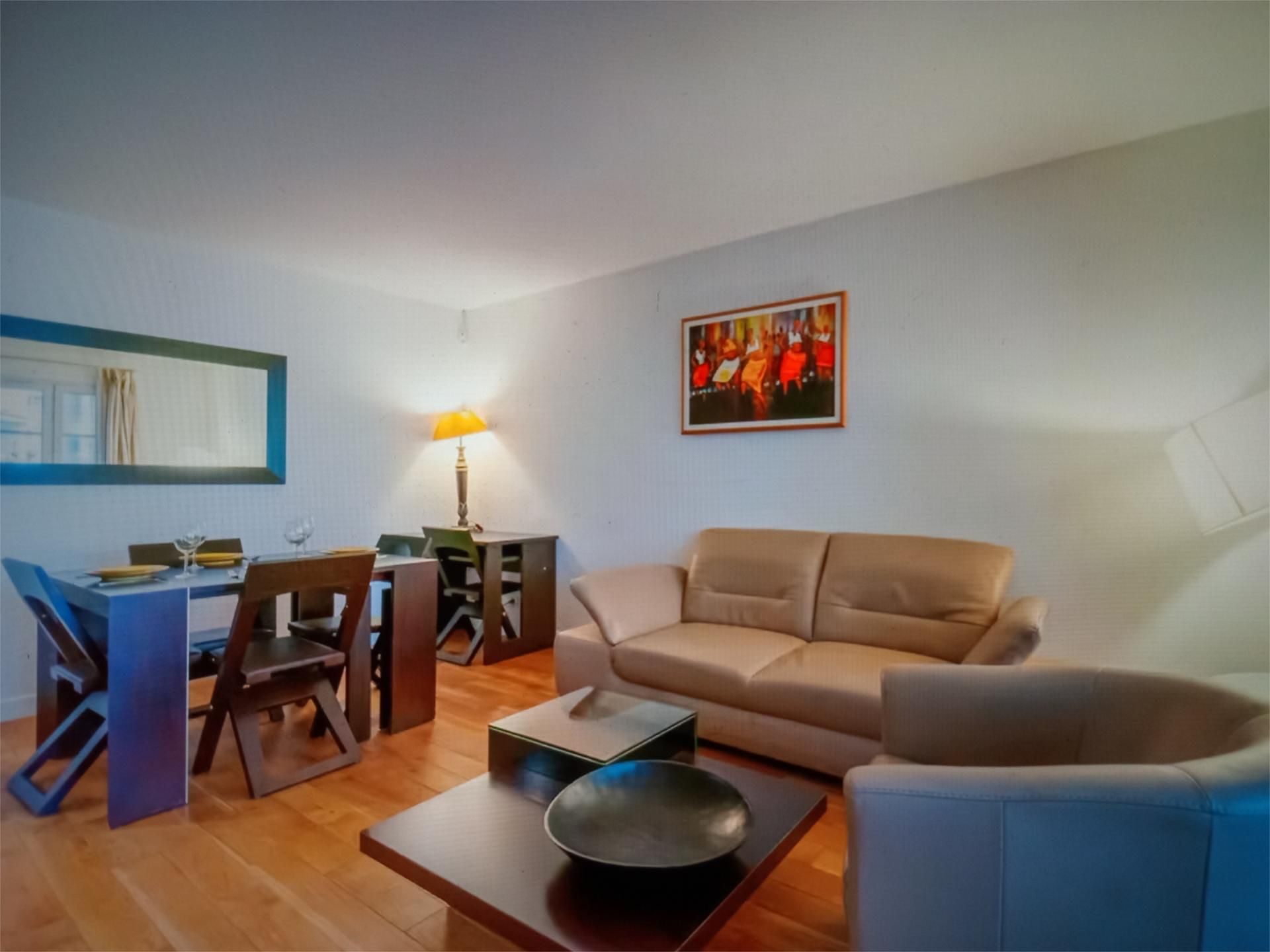 Living room of Flat for sale in  Madrid Capital  with Parquet flooring and Furnished