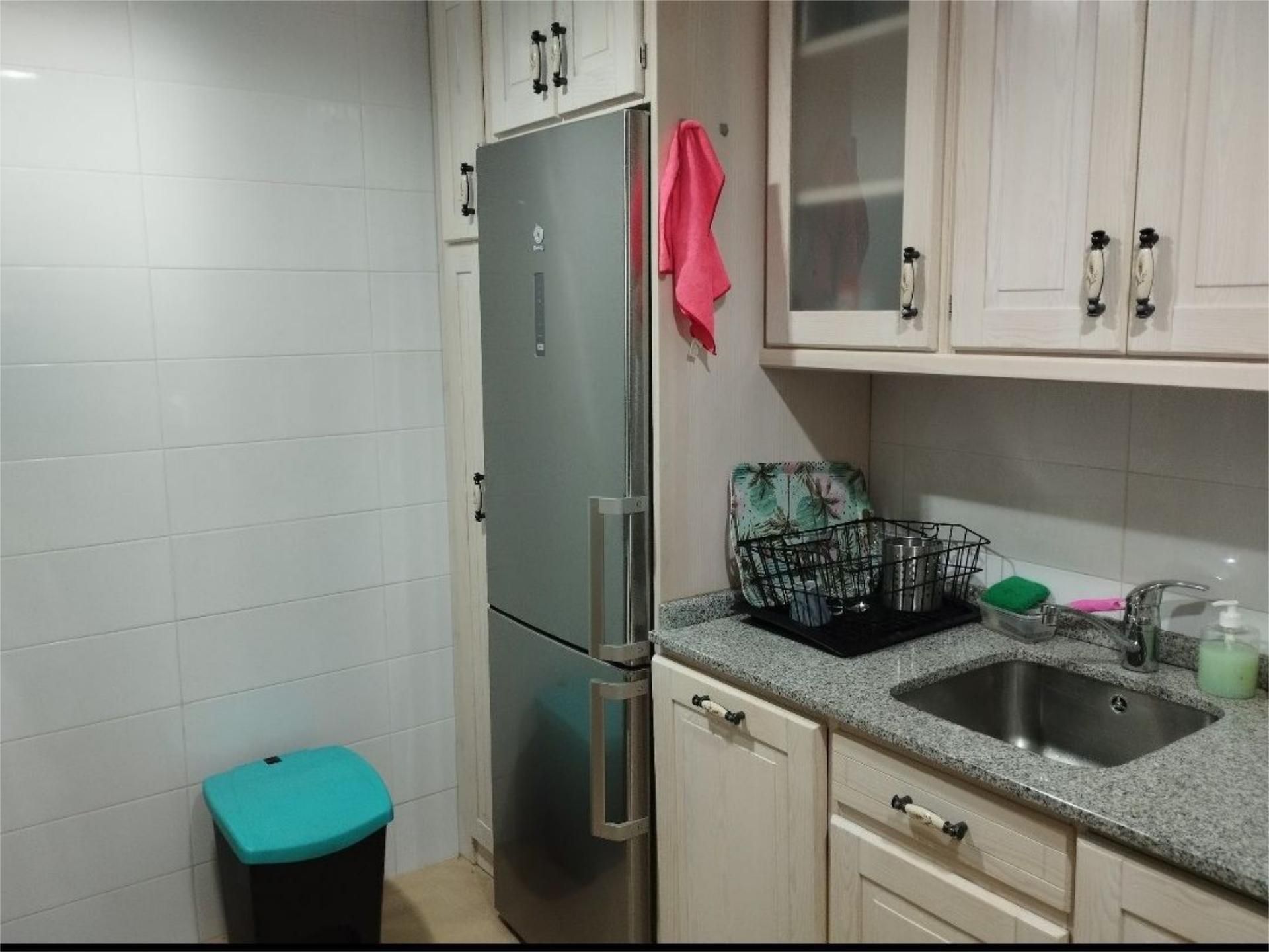 Cuina de Pis per a compartir en Alcorcón amb Calefacció, Parquet i Terrassa