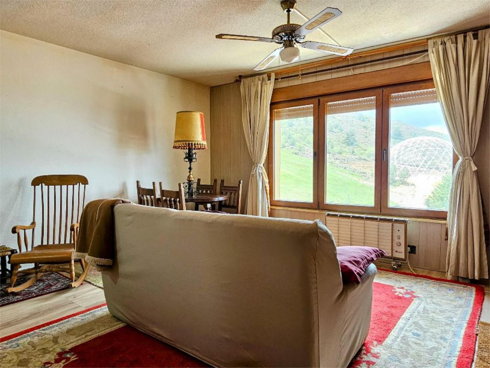 Living room of Flat for sale in Cerezo de Arriba  with Heating