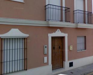 Exterior view of House or chalet for sale in Cantillana  with Balcony