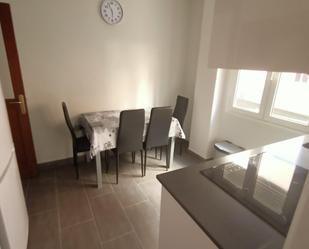 Dining room of Flat to share in Vigo   with Air Conditioner, Heating and Furnished