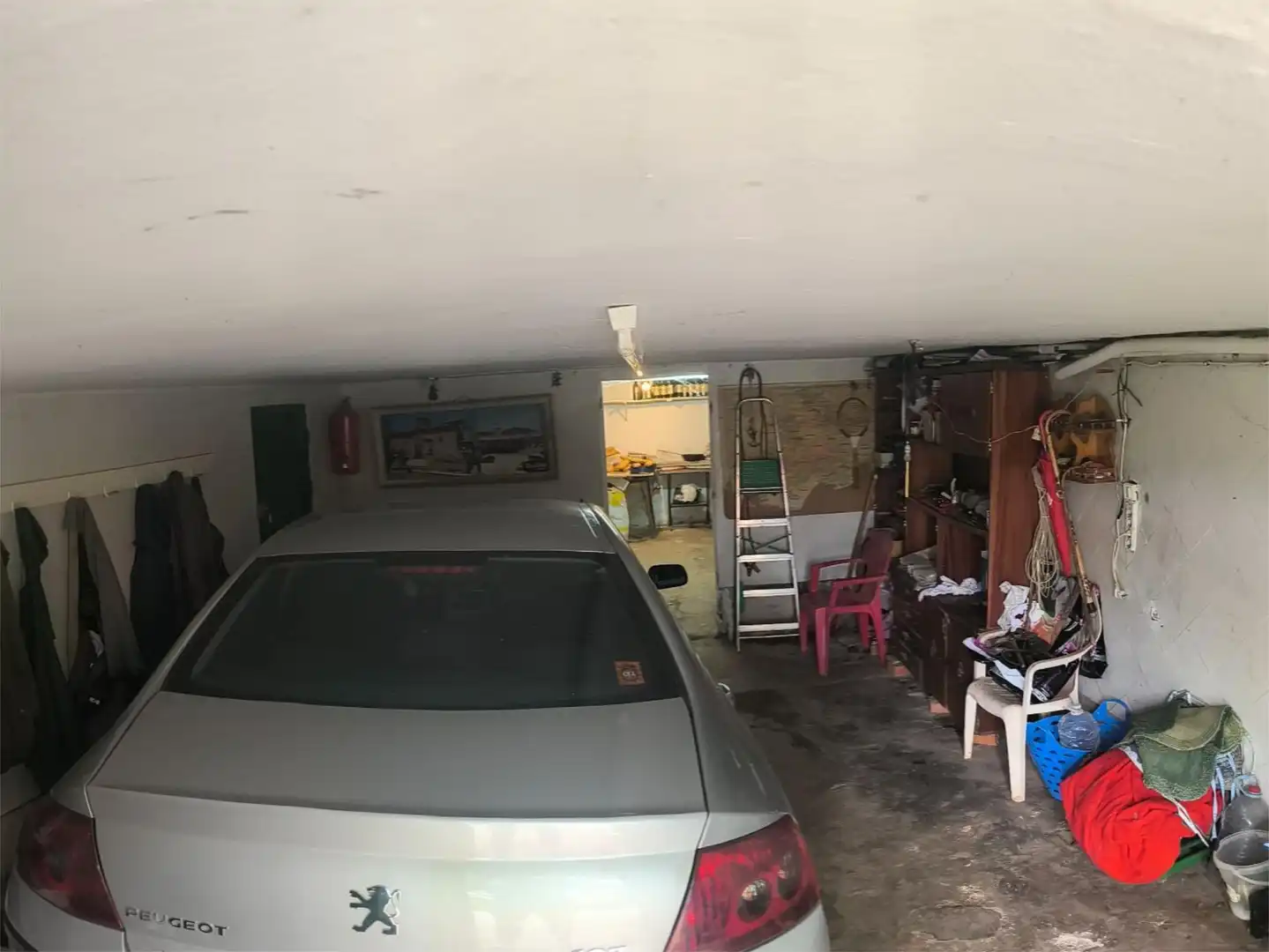 Wohnung zum Verkauf in Hijes mit Heizung, Privatgarten und Terrasse