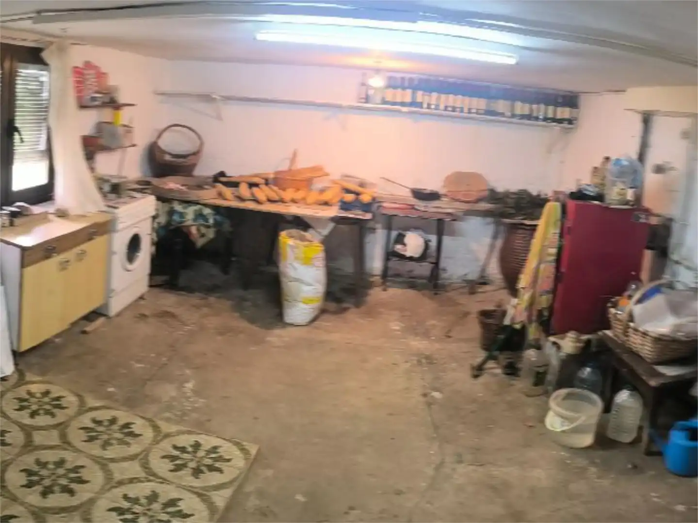 Wohnung zum Verkauf in Hijes mit Heizung, Privatgarten und Terrasse