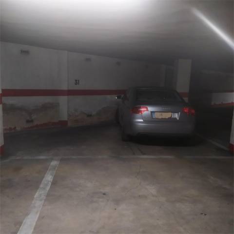 Garaje en Venta en Calle Hospital Militar, 16 en El Carmen - Barrio Gimeno