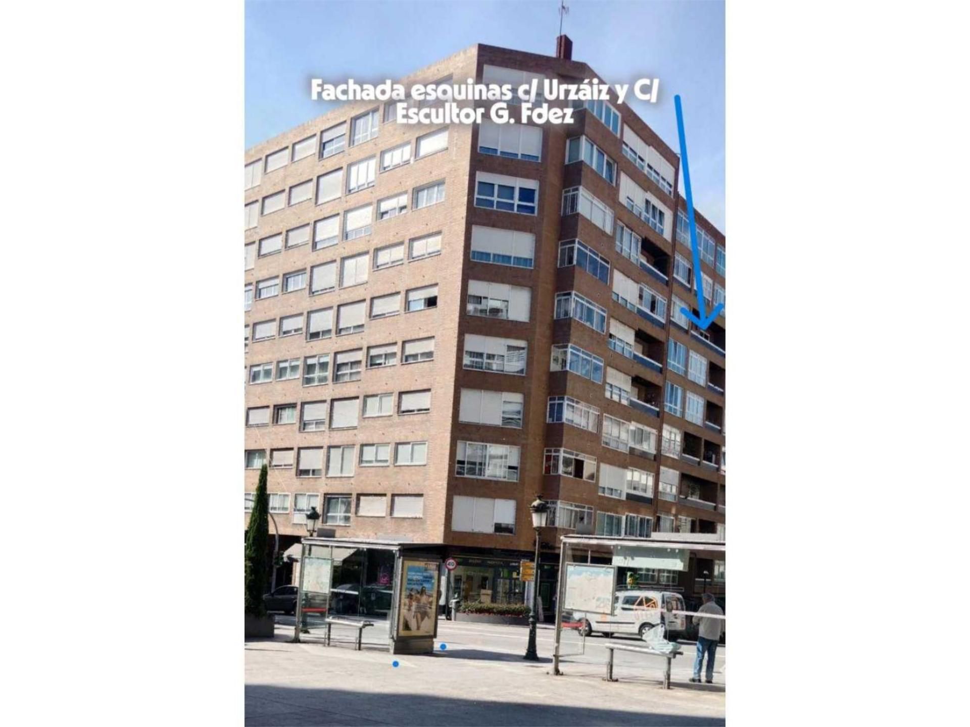 Vista exterior de Dúplex en venda en Vigo  amb Terrassa
