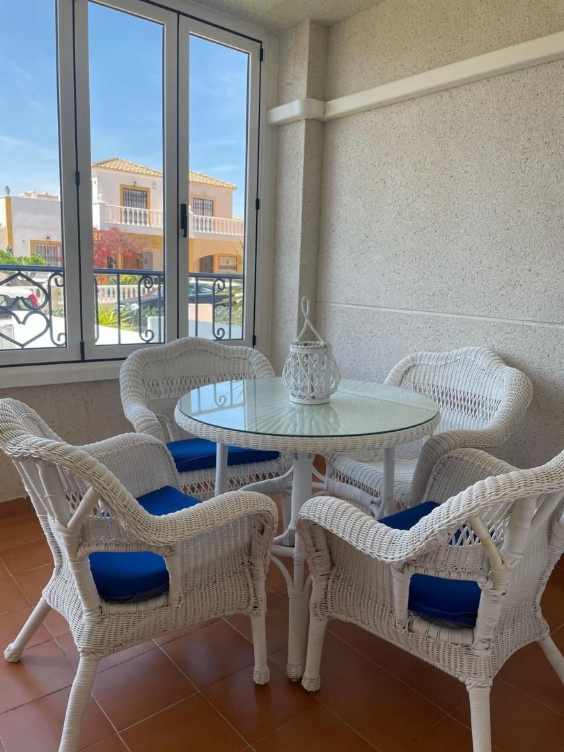 Terrassa de Planta baixa de lloguer en Orihuela amb Aire condicionat, Terrassa i Piscina