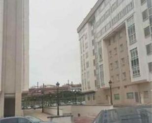 Vista exterior de Àtic per a compartir en A Coruña Capital  amb Terrassa i Moblat