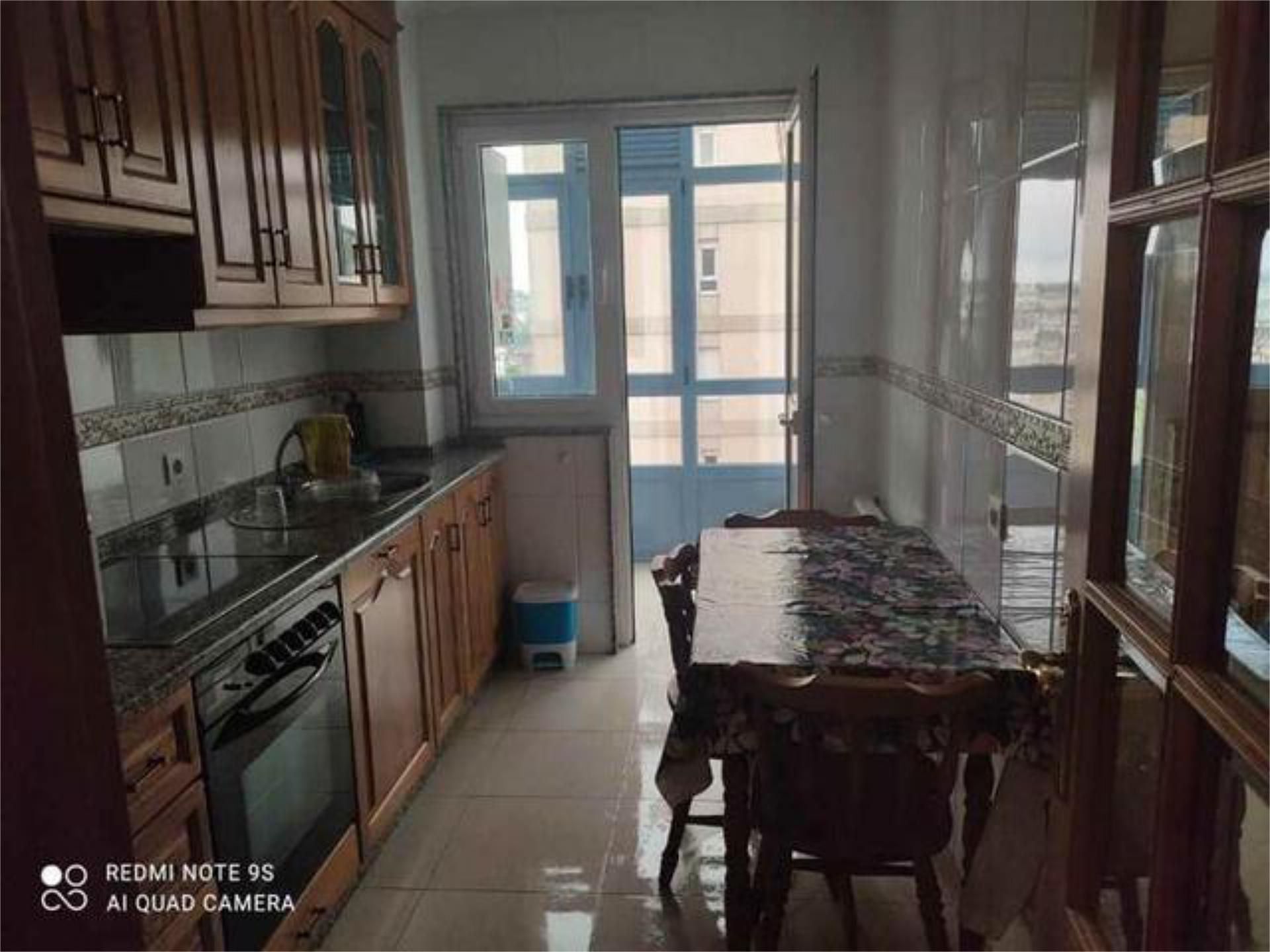 Kitchen of Flat to share in Lugo Capital