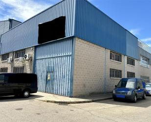 Außenansicht von Fabrikhallen zum verkauf in Moraleja de Enmedio