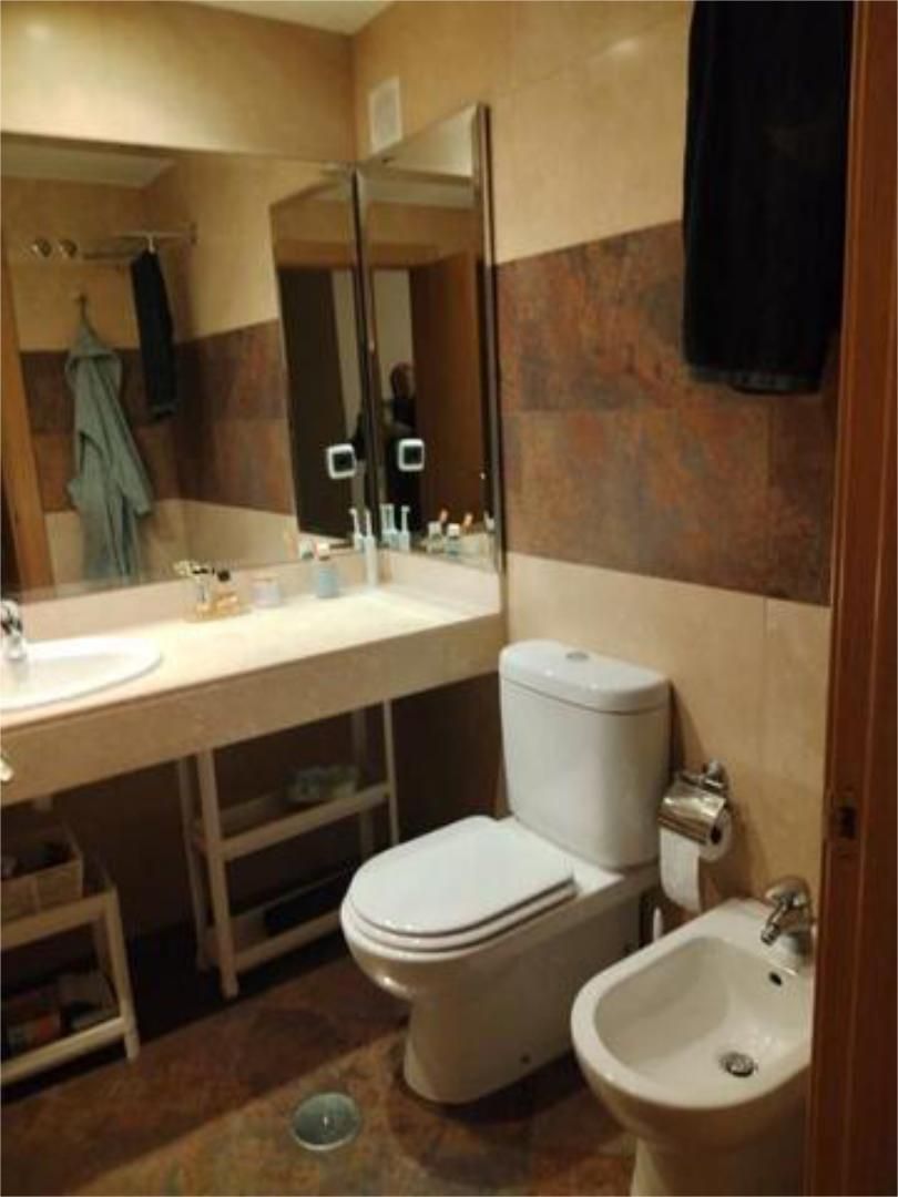 Bany de Apartament en venda en Valladolid Capital amb Calefacció, Jardí privat i Traster
