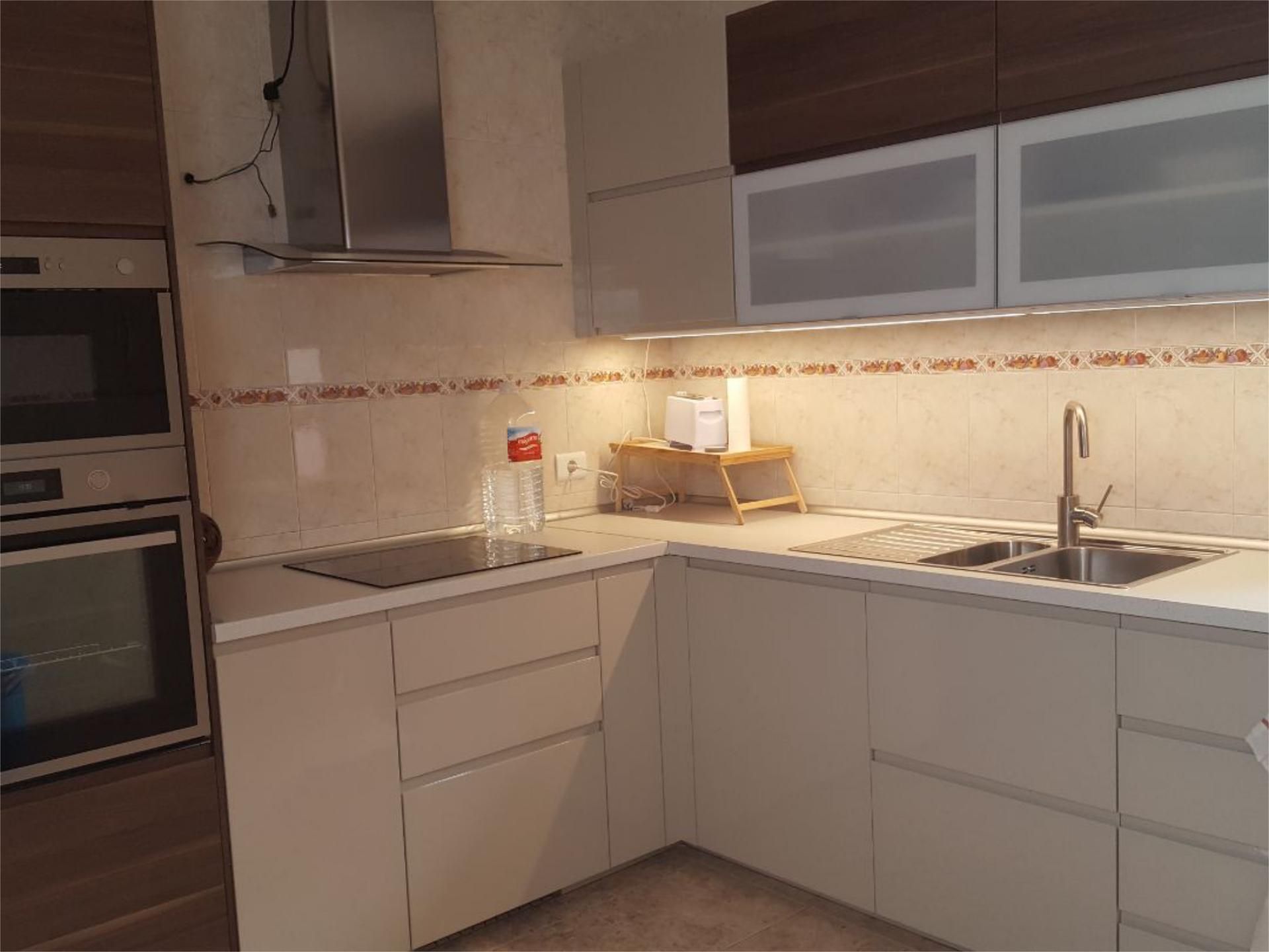 Cocina de Piso en venta en Arrecife con Balcón