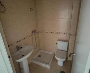 Bathroom of Flat to rent in Los Villares  with Storage room