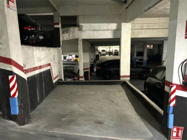 Garaje en Venta en Calle Picos de Europa, 11 en Numancia