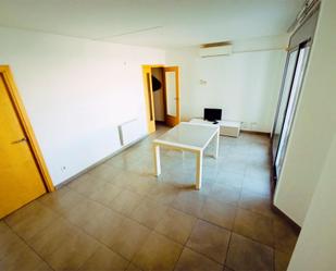 Living room of Flat for sale in Santa Coloma de Gramenet  with Air Conditioner and Balcony