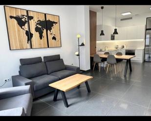 Sala d'estar de Pis de lloguer en  Sevilla Capital amb Aire condicionat, Calefacció i Moblat