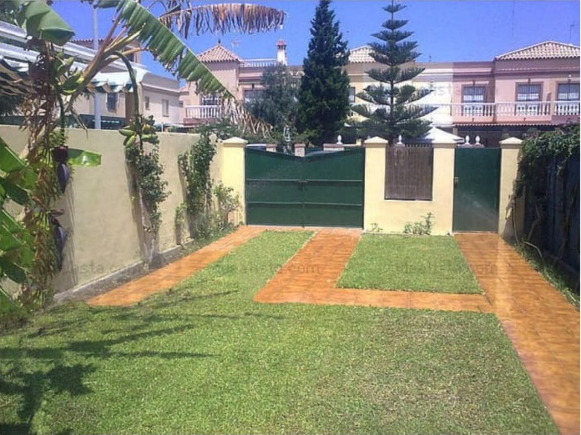 Garden of House or chalet for sale in Chipiona  with Air Conditioner, Terrace and Balcony