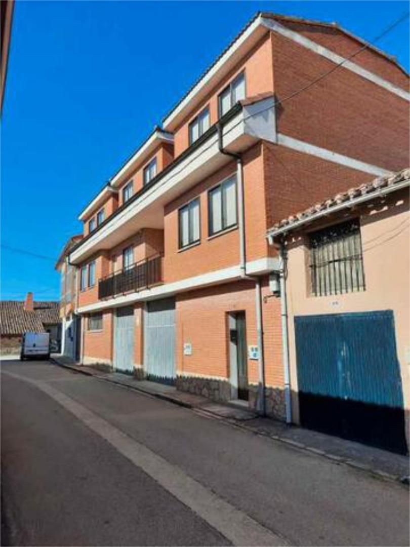 Exterior view of House or chalet for sale in Arlanzón