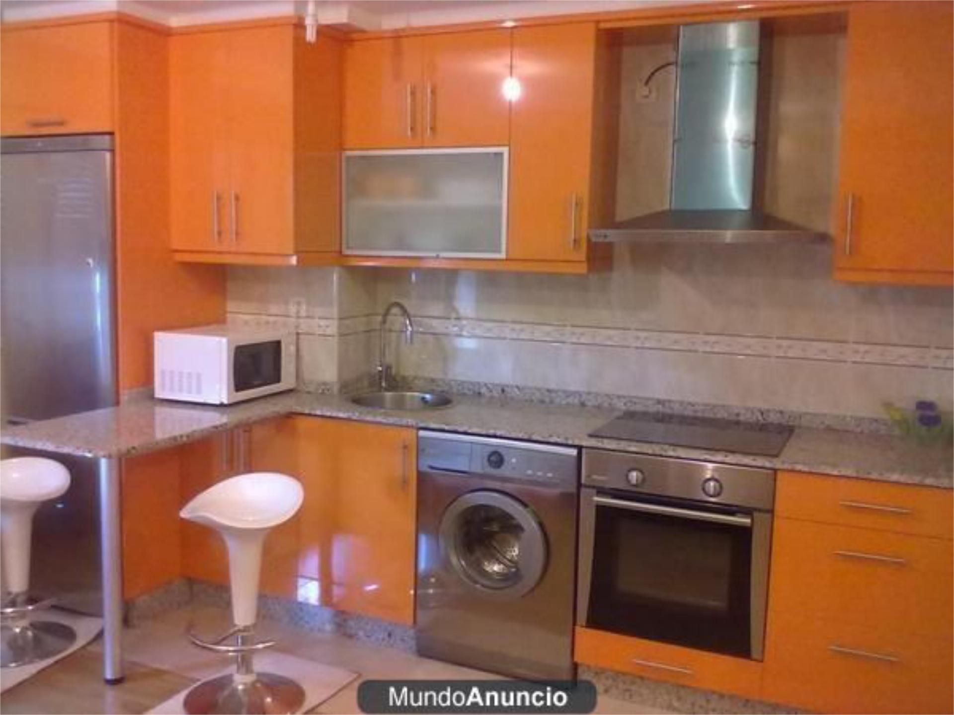Kitchen of Study for sale in Santiago de Compostela   with Heating, Parquet flooring and Furnished