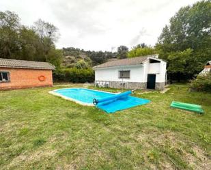 Jardí de Casa o xalet en venda en Hontoba amb Terrassa i Piscina