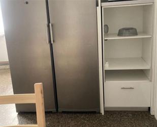 Kitchen of Flat to share in Salamanca Capital  with Heating and Furnished