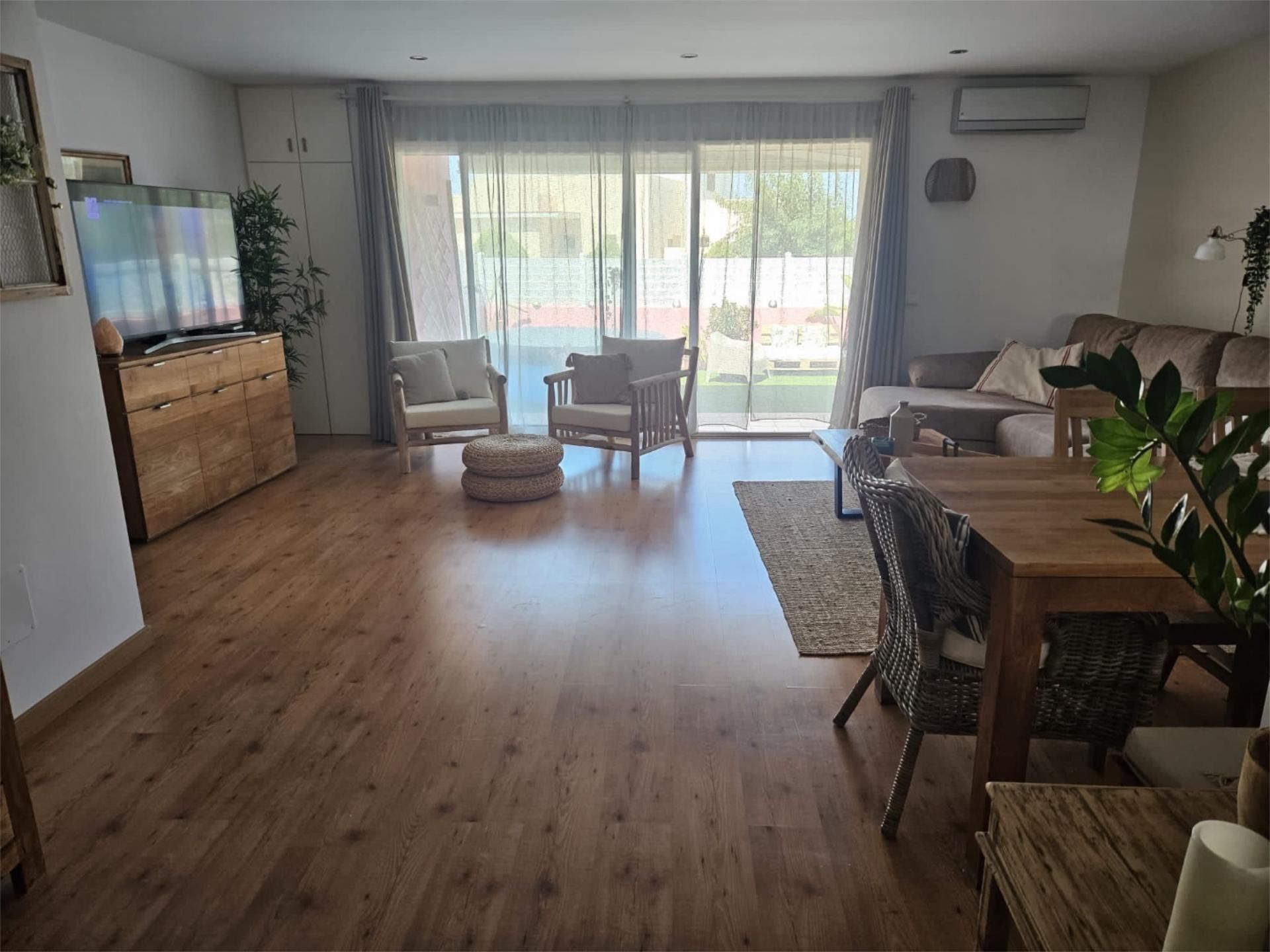 Sala d'estar de Pis en venda en Maó amb Aire condicionat, Jardí privat i Parquet