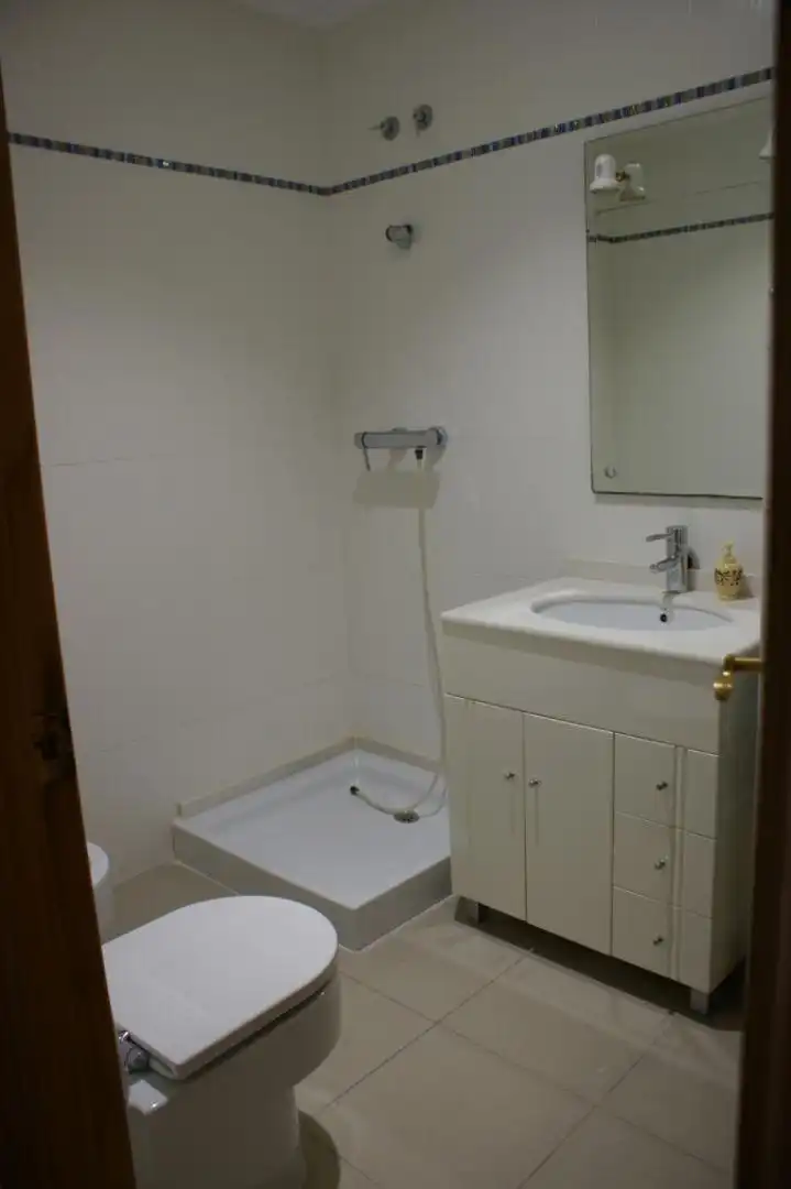 Bathroom of Office for rent in Alzira