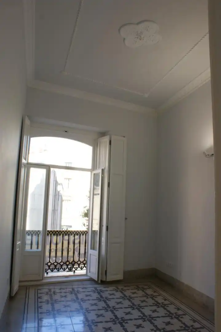 Bedroom of Office for rent in Alzira