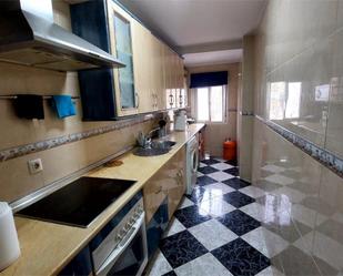 Kitchen of Flat for sale in  Sevilla Capital  with Air Conditioner