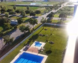 Piscina de Apartament de lloguer en Vélez-Málaga amb Aire condicionat, Calefacció i Jardí privat