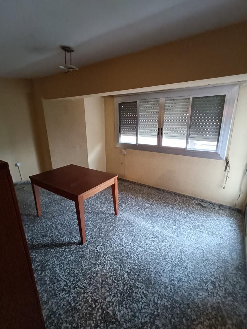 Dormitori de Pis en venda en Moncada amb Aire condicionat, Forn i Aparcament comunitari