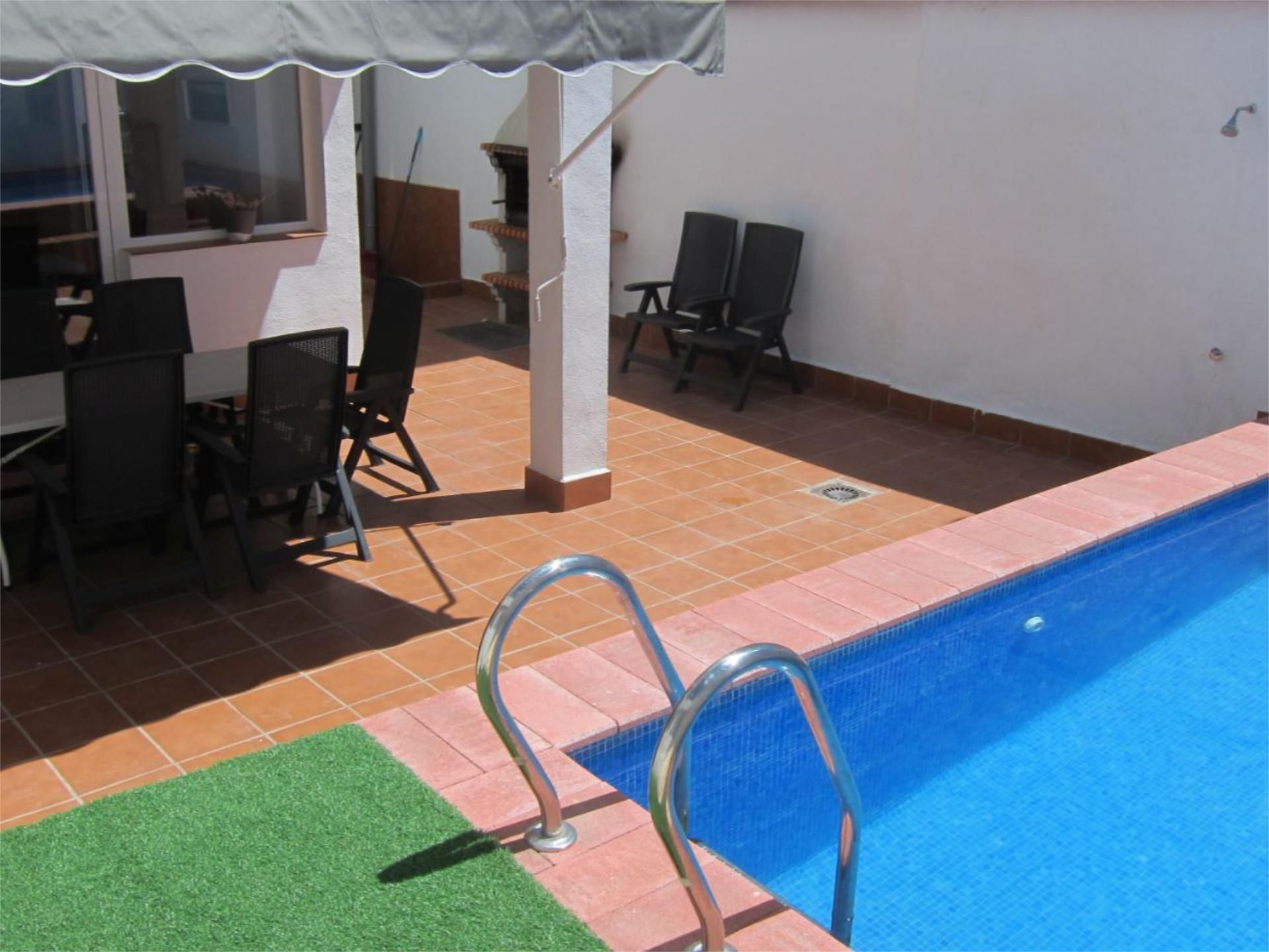 Piscina de Casa adosada en venda en Picón amb Aire condicionat, Terrassa i Traster
