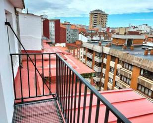 Vista exterior de Pis de lloguer en Gijón  amb Calefacció i Moblat