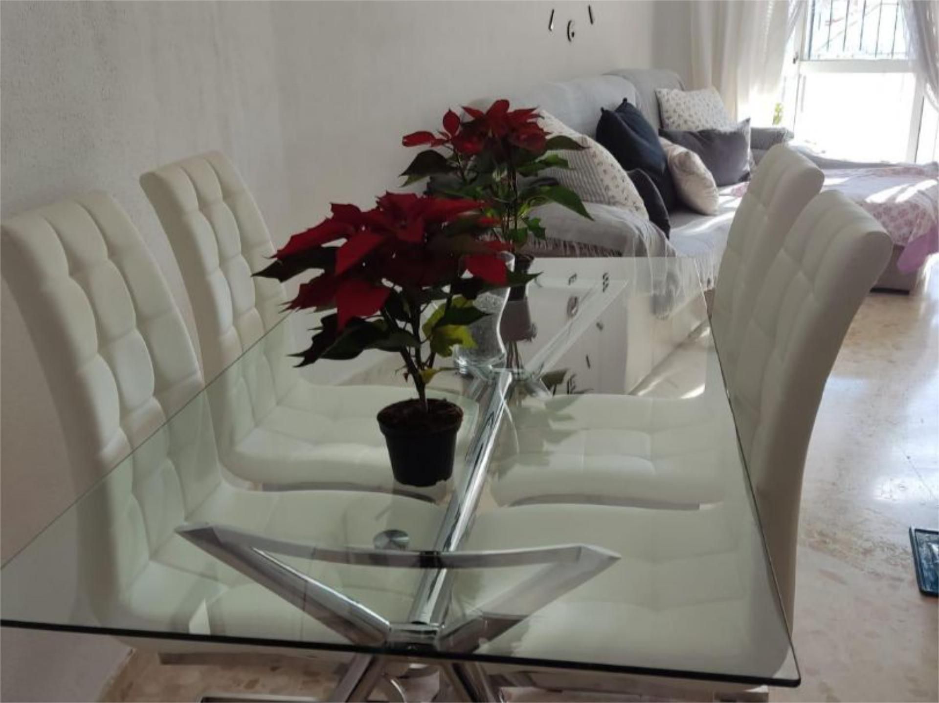 Flat to rent in Calle Évora, 24, Centro