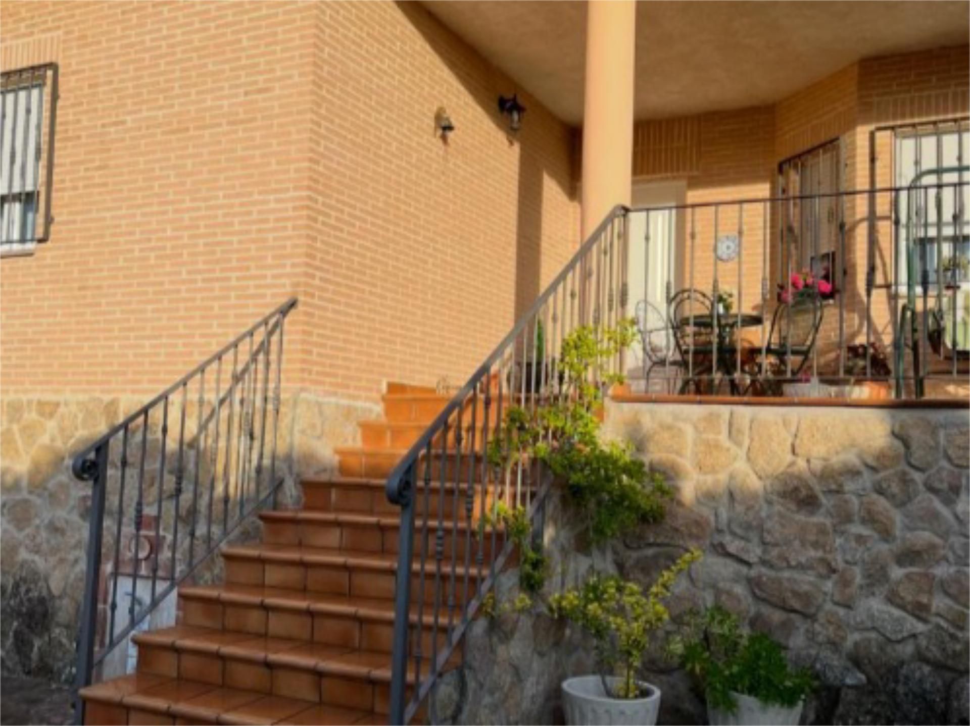 Vista exterior de Casa o xalet en venda en Pepino amb Aire condicionat, Terrassa i Piscina