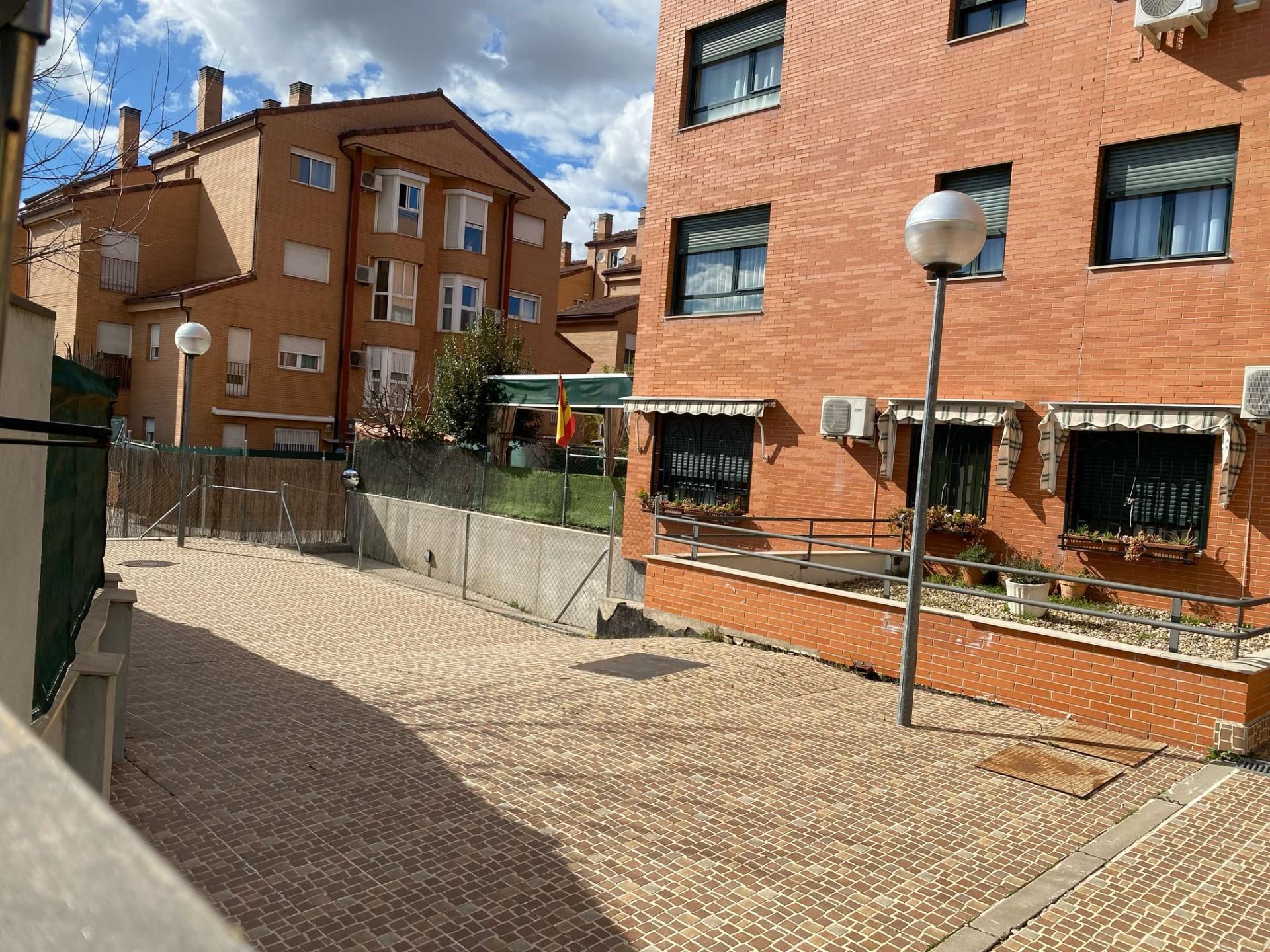 Exterior view of Flat for sale in Mejorada del Campo  with Air Conditioner, Heating and Swimming Pool