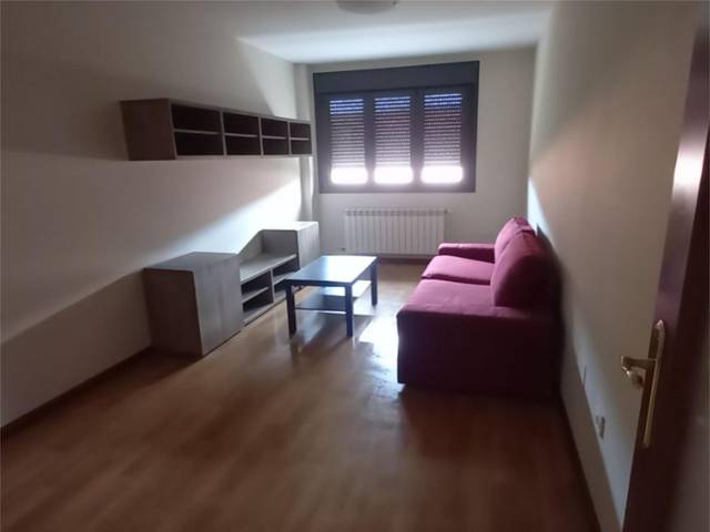 Piso en Alquiler en Calle de la Pureza, 7 en Tremañes