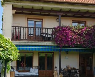 Terrassa de Casa o xalet en venda en Piélagos amb Balcó