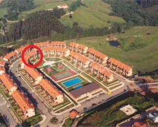 Vista exterior de Pis en venda en Comillas (Cantabria) amb Calefacció, Jardí privat i Parquet
