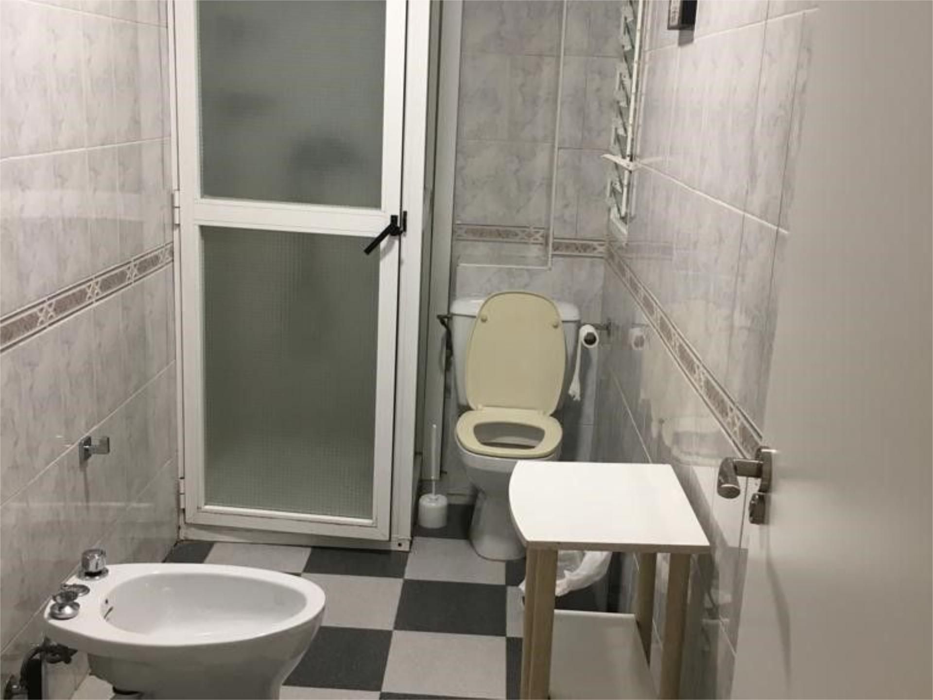 Bany de Pis de lloguer en  Granada Capital