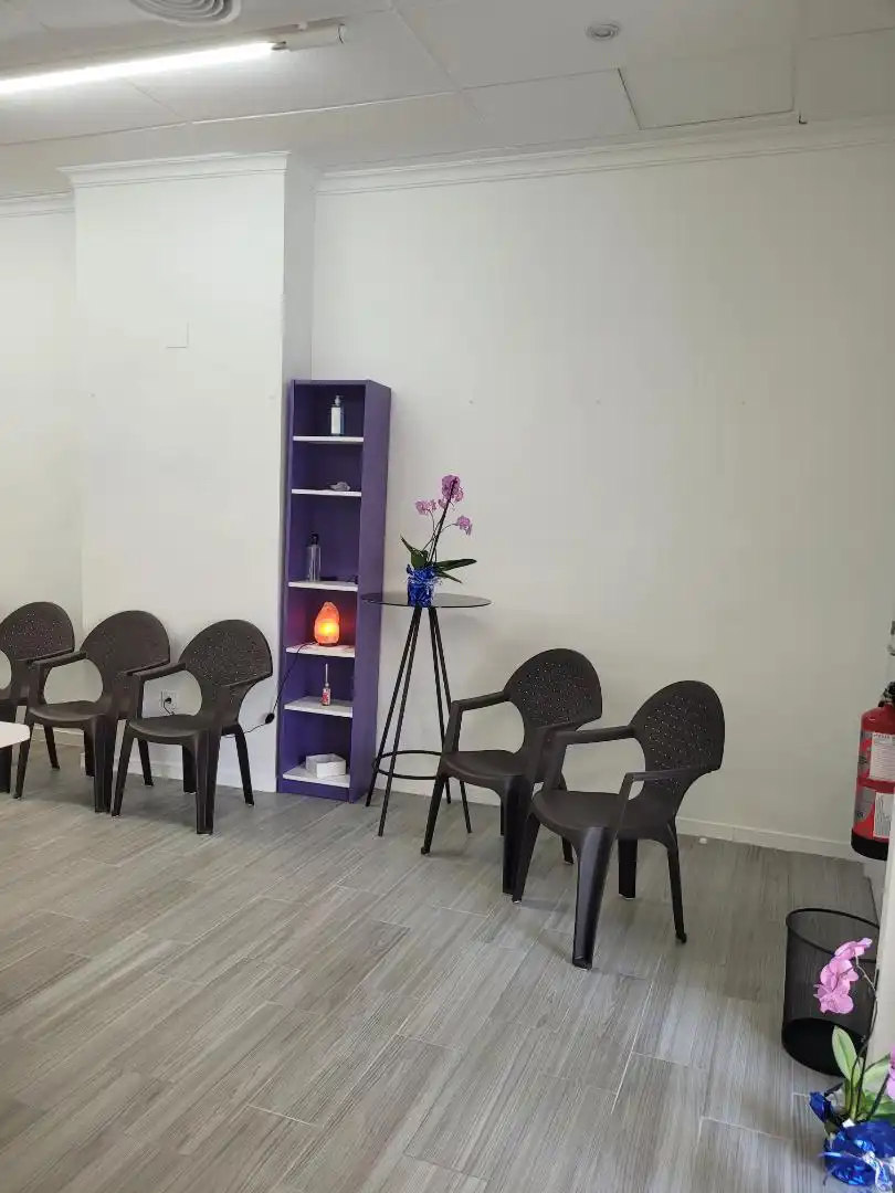 Commercial properties for rent in Avinguda del Primer de Maig, 36, L'Hort de Senabre Commercial properties for rent in Valencia with Air Conditioner and Furnished