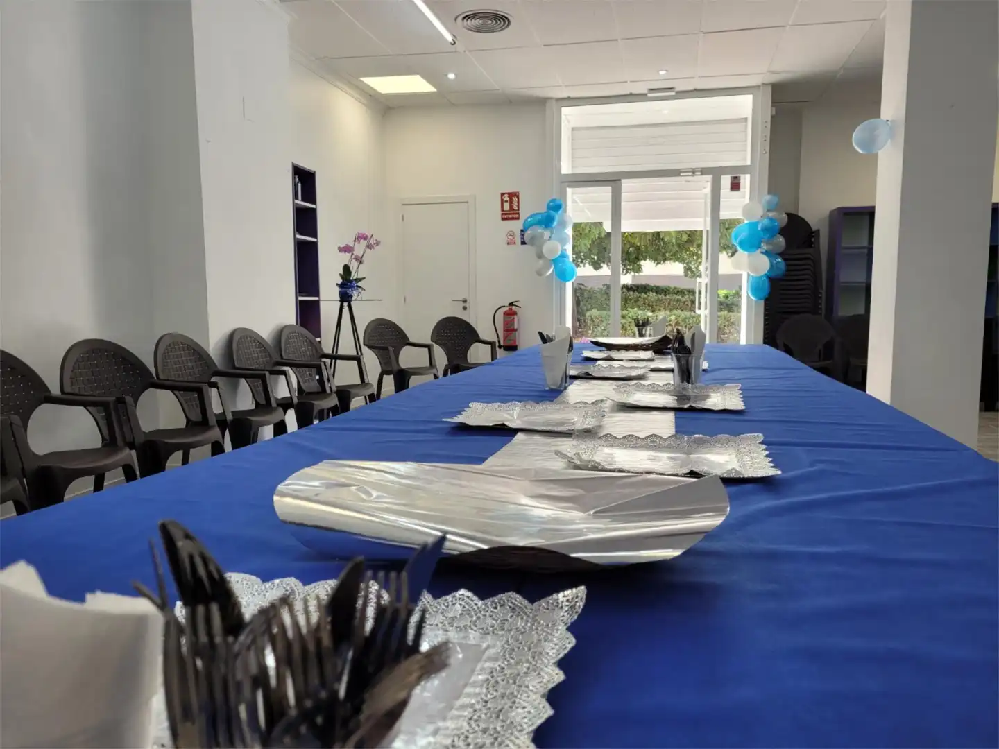 Commercial properties for rent in Avinguda del Primer de Maig, 36, L'Hort de Senabre Commercial properties for rent in Valencia with Air Conditioner and Furnished